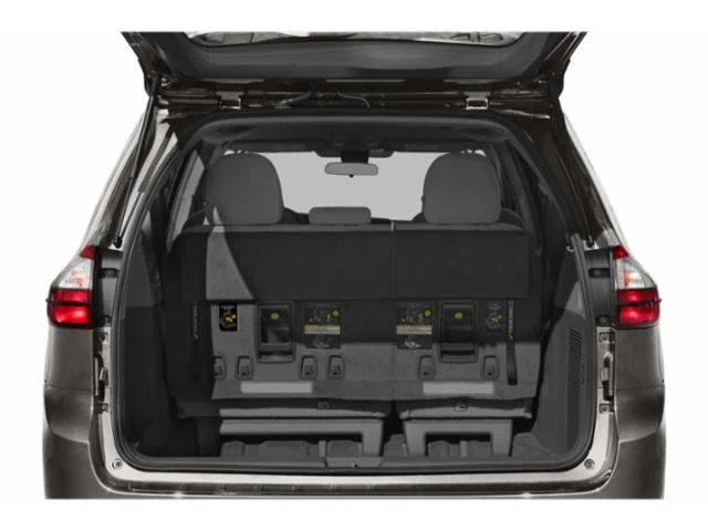 Used 2018 Gold Toyota XLE image 12