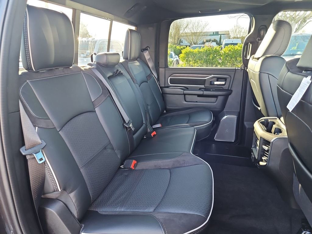 New 2026 Granite Crystal Metallic Clear-Coat Exterior Paint RAM Laramie image 27