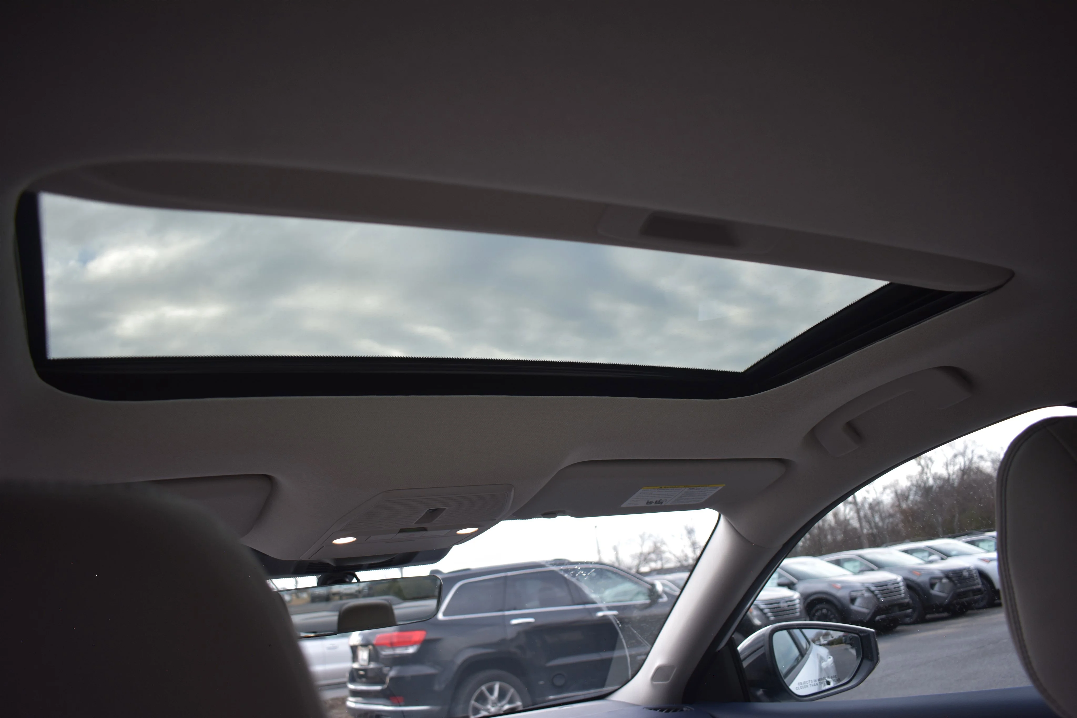 New 2026 Aspen White Tricoat Nissan SL image 17