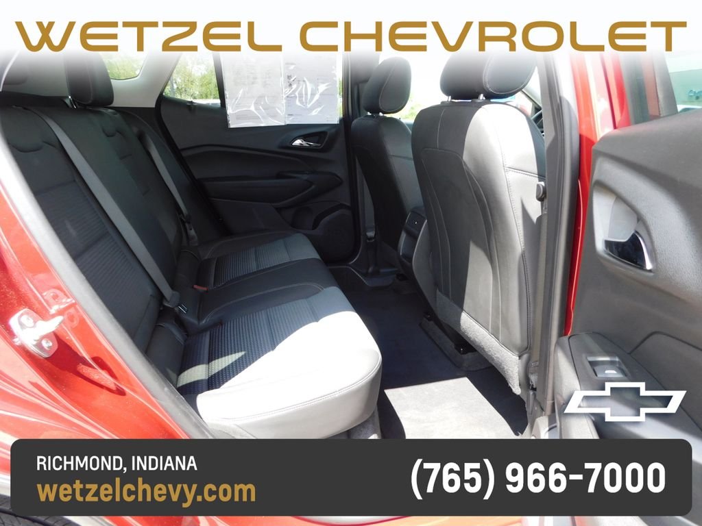 Used 2025 Red Chevrolet LT image 19