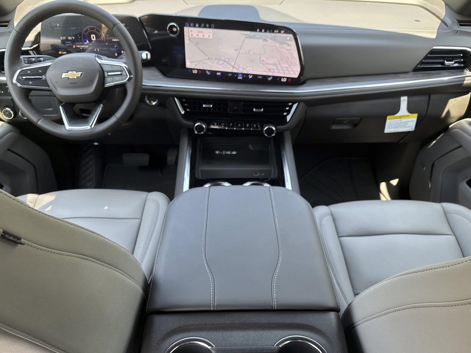 2026 Chevrolet Suburban LT - Photo 13