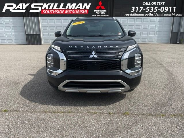 Used 2024 Black Mitsubishi SEL image 2