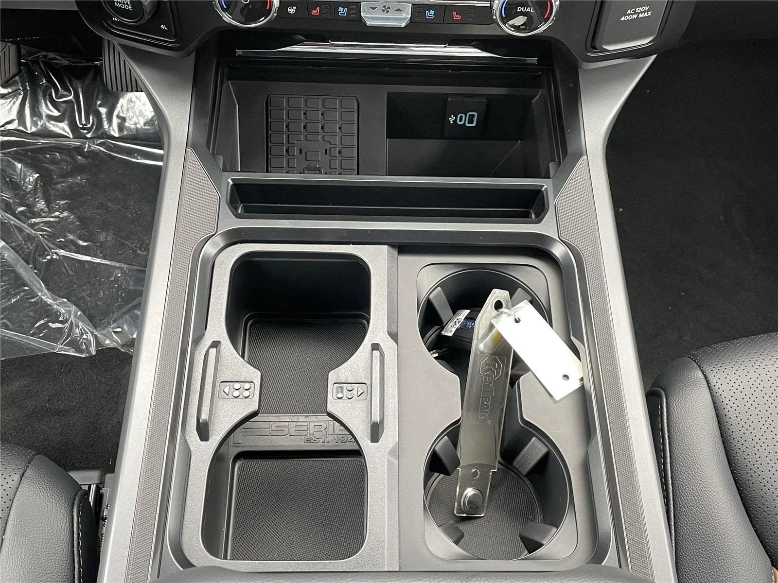 New 2026 Oxford White Ford LARIAT image 23