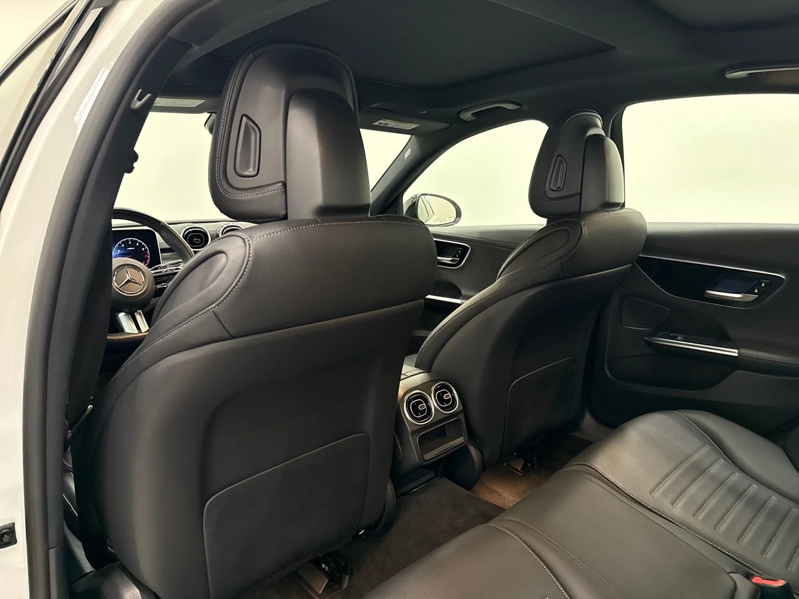 Used 2023 Polar White Mercedes-Benz C 300 4MATIC® SEDAN image 37