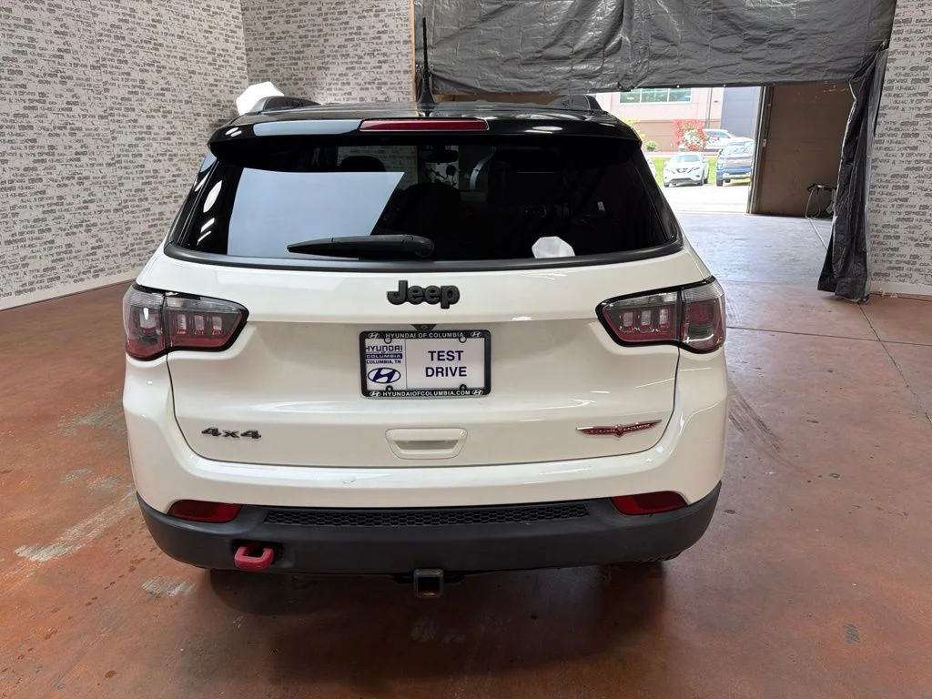 Used 2019 White Clearcoat Jeep Trailhawk image 6