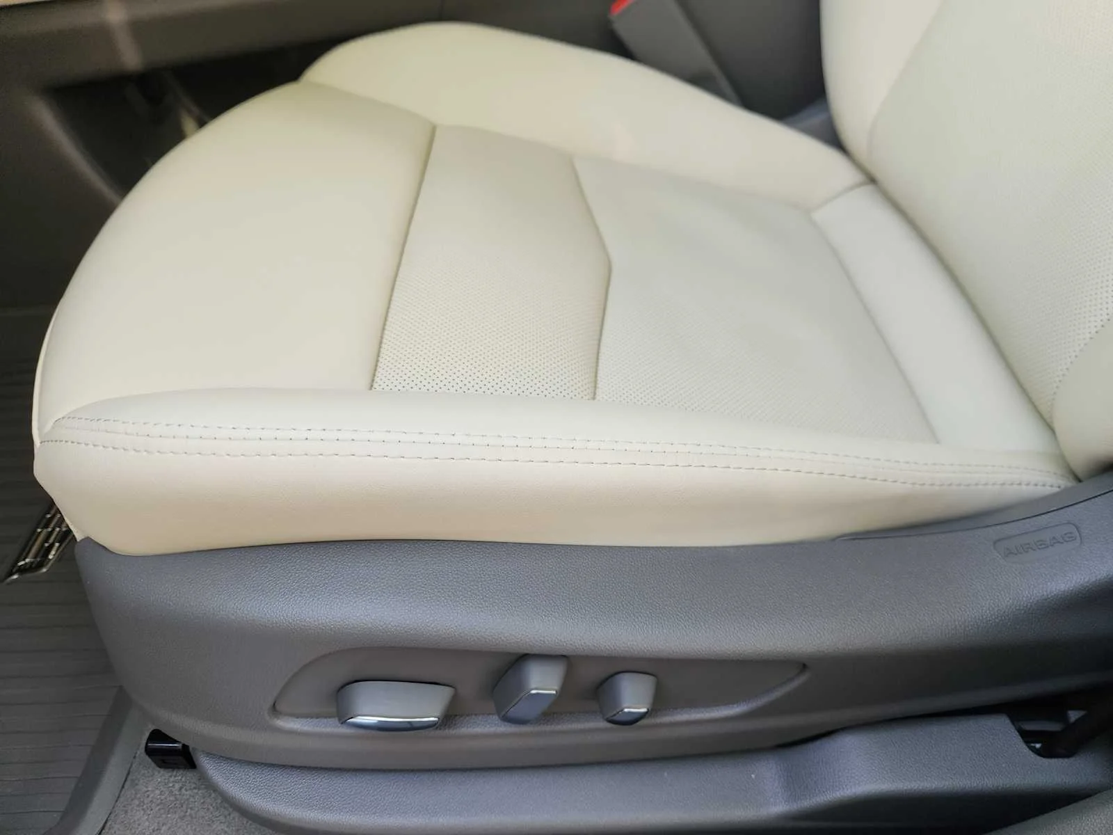 2026 Cadillac XT5 Premium Luxury - Photo 16
