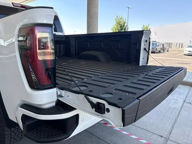 2026 GMC Sierra 2500HD AT4 - Photo 8