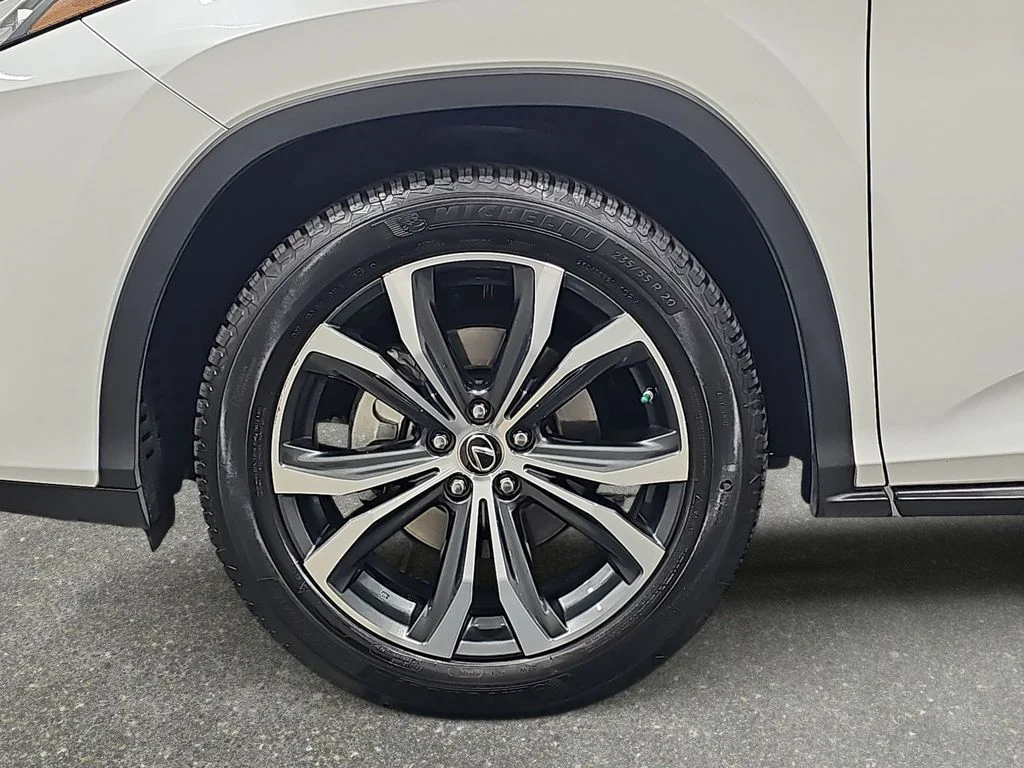 Used 2022 White Lexus 350 image 34