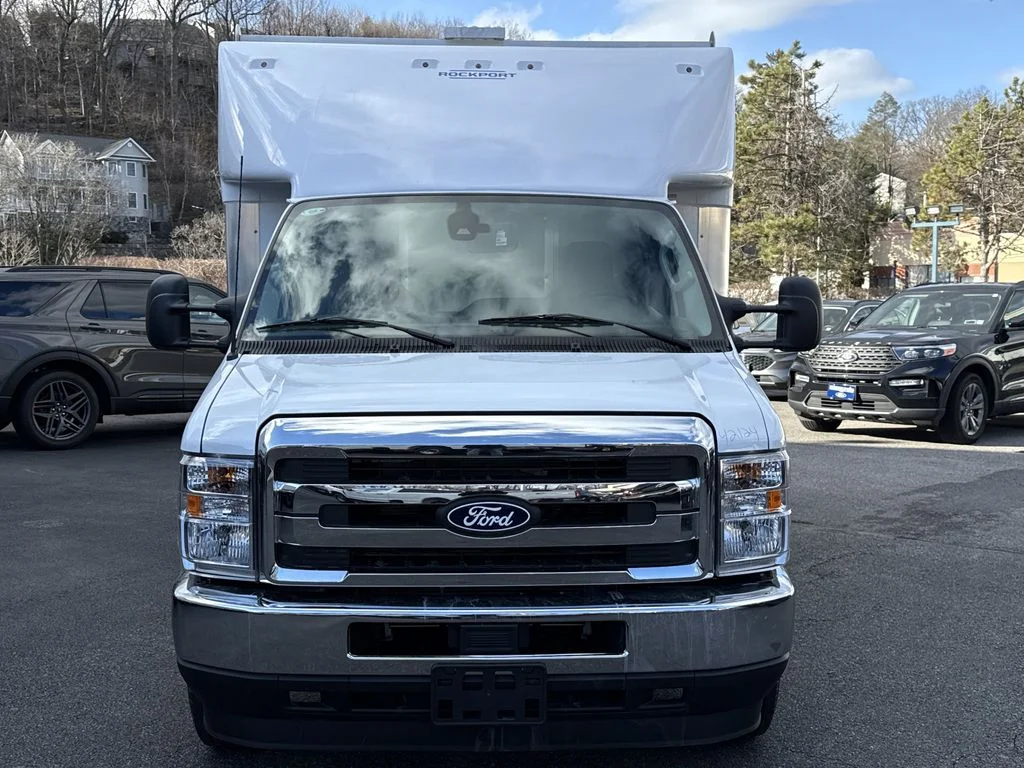 New 2026 White Ford Base image 2