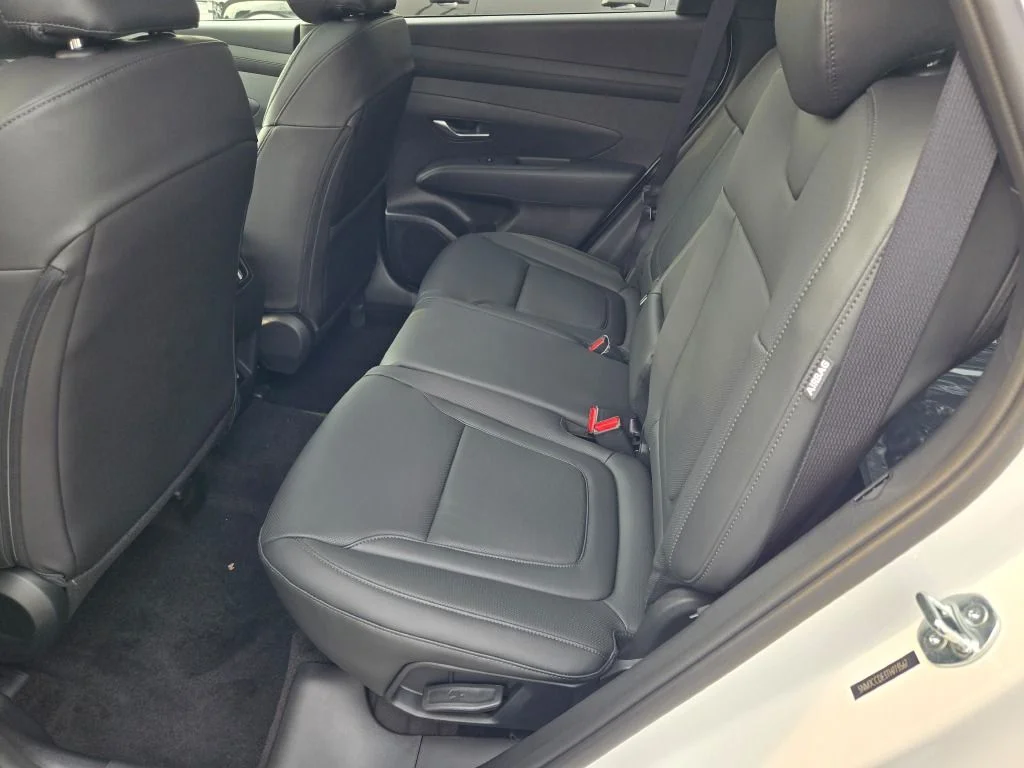 New 2026 White Pearl Hyundai SEL Premium image 16