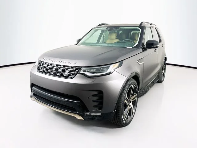 2026 Land Rover Discovery P360 Tempest Edition's photo