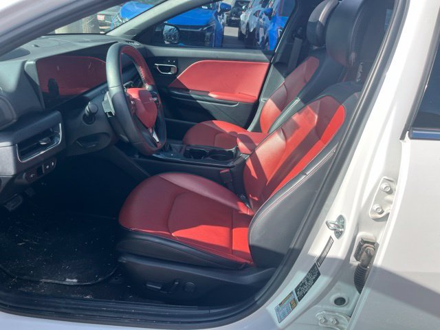 Used 2025 White Kia GT-Line image 10