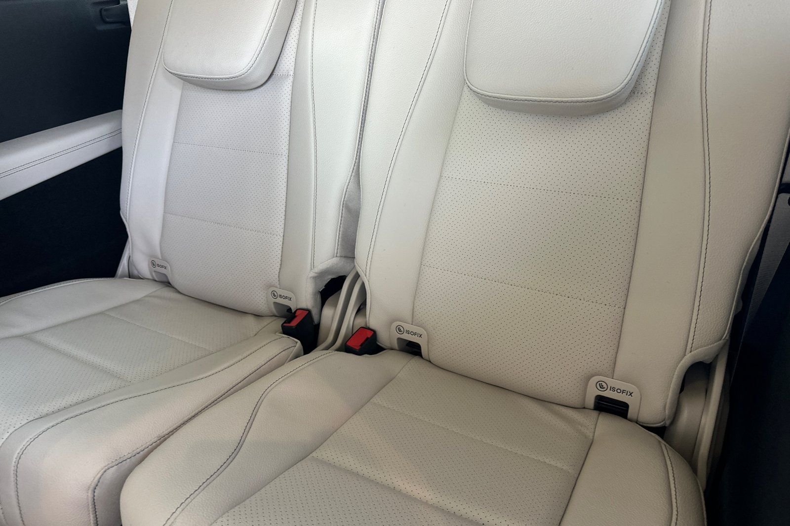 New 2026 White Mercedes-Benz GLS 450 image 15