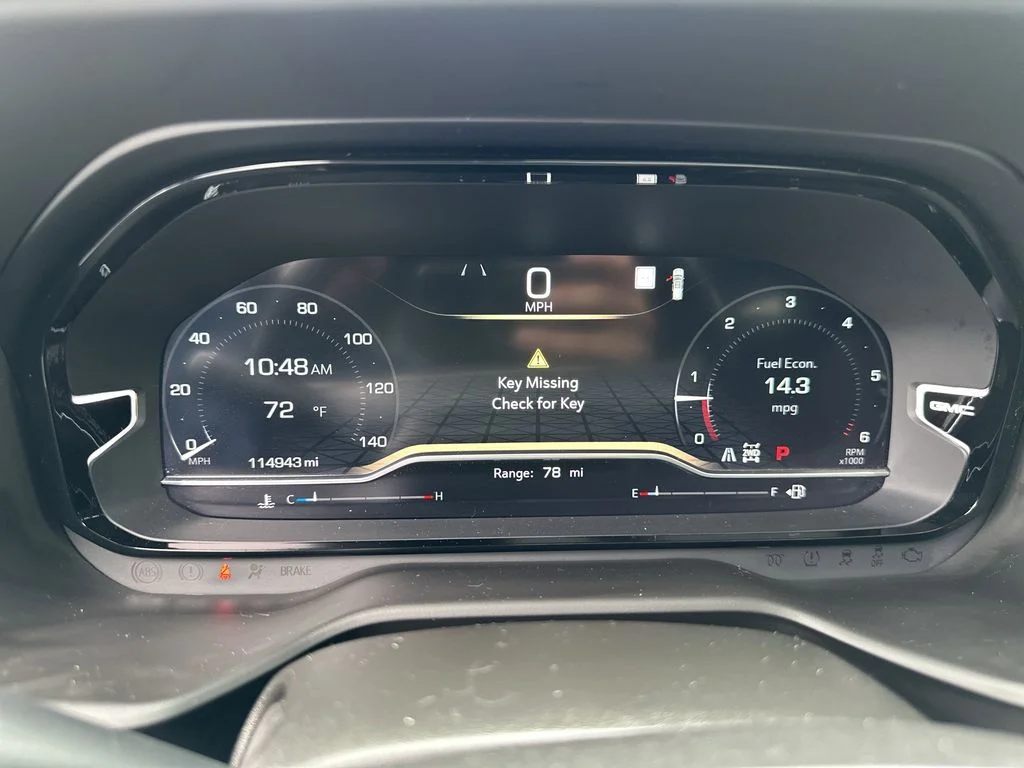 Used 2022 Gray GMC Denali image 11