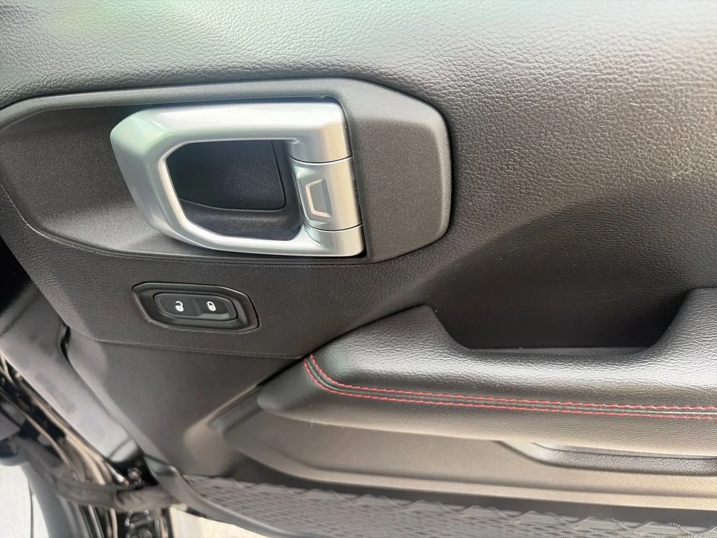 Used 2020 Black Jeep Rubicon image 47