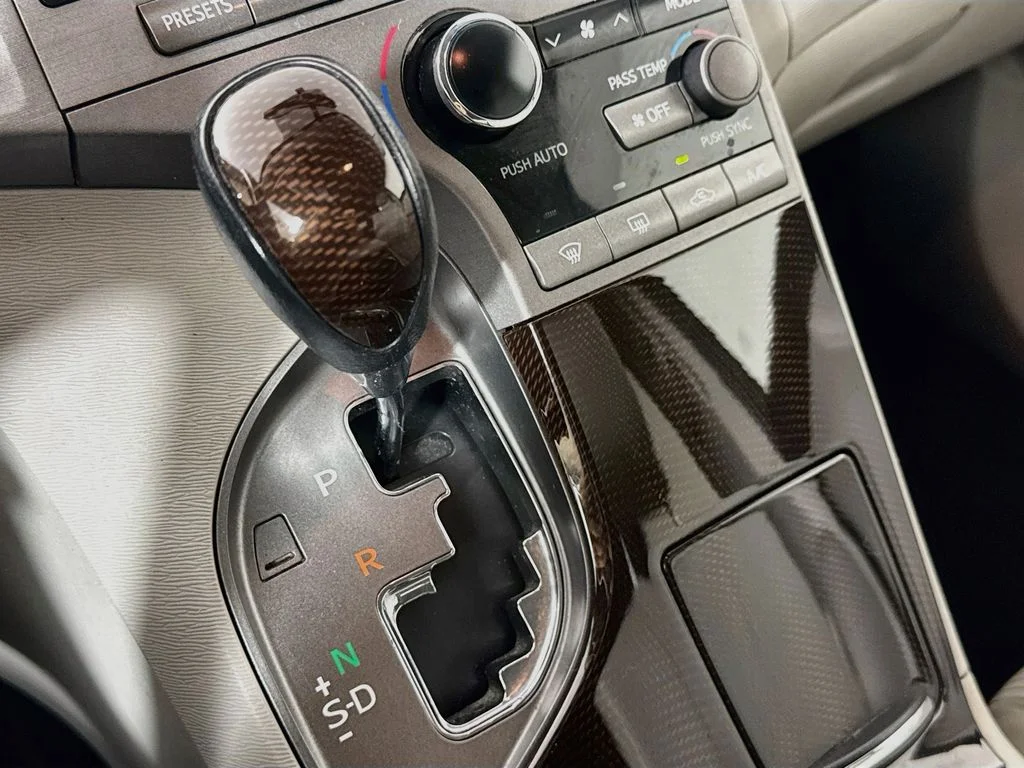 Used 2010 Silver Toyota Base image 18