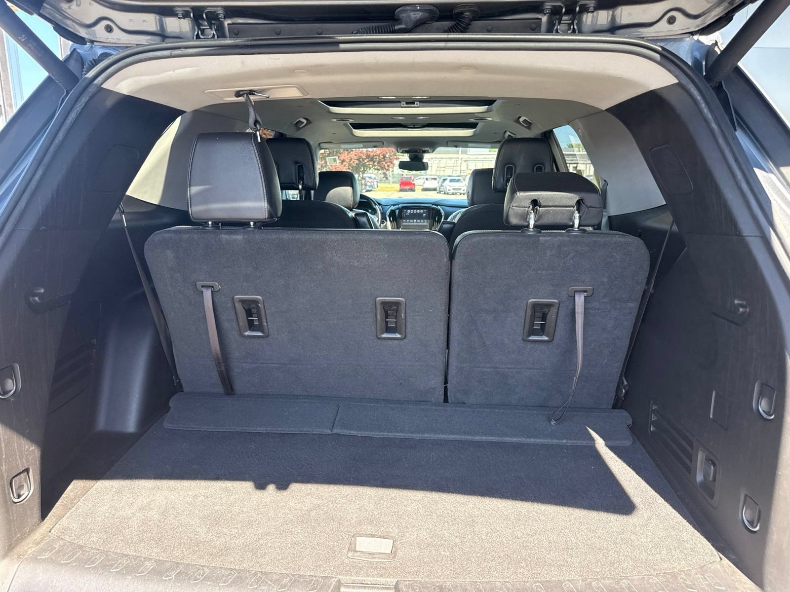 Used 2018 SATIN STEEL METALLIC Chevrolet LT Leather image 14