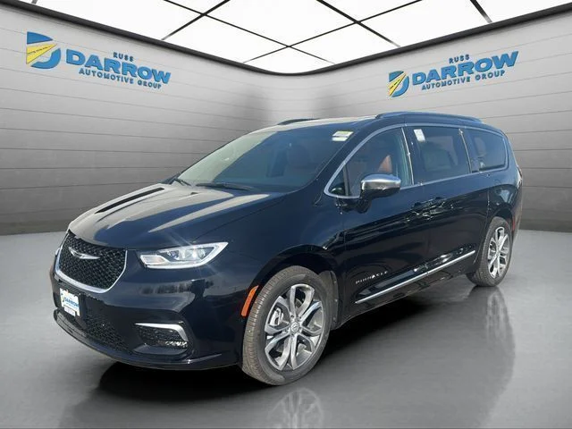 2026 Chrysler Pacifica Pinnacle AWD's photo