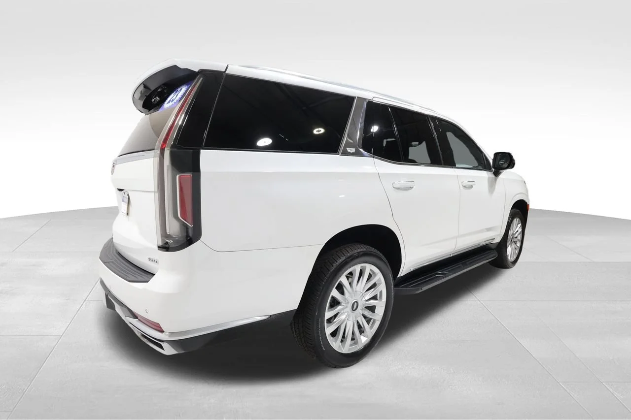 Used 2023 Crystal White Tricoat Cadillac Luxury image 3
