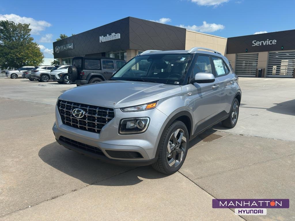 New 2026 Shimmering Silver Hyundai SEL image 1