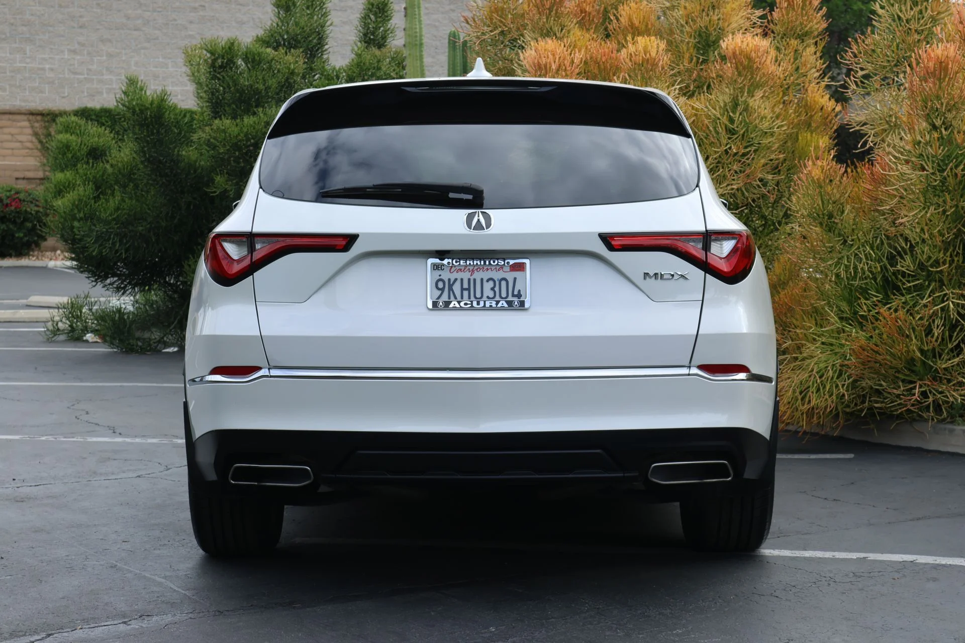 Certified Used 2024 Platinum White Pearl Acura MDX image 4