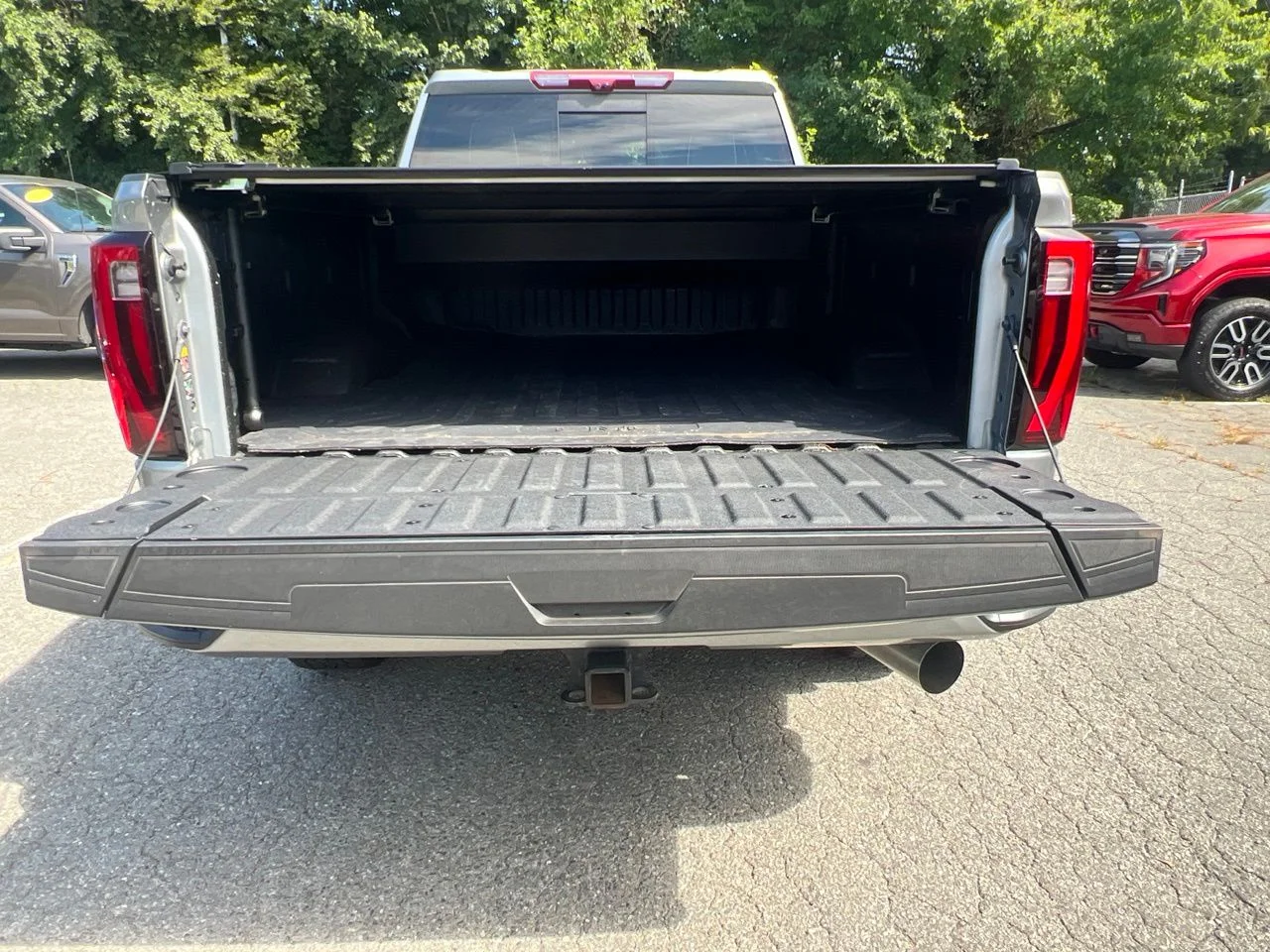 Used 2024 Silver GMC Denali Ultimate image 13
