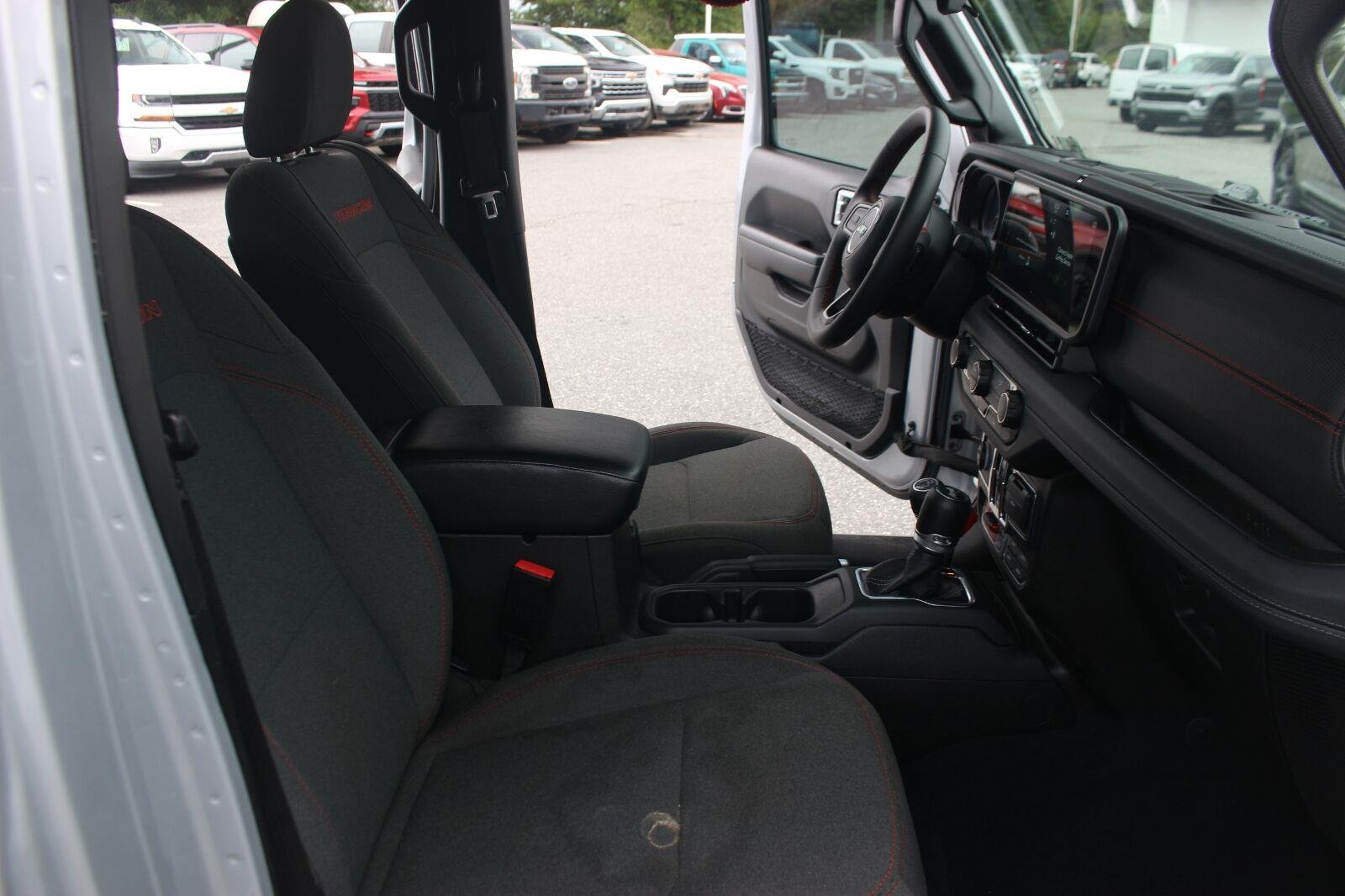 Used 2024 White Jeep Rubicon image 35