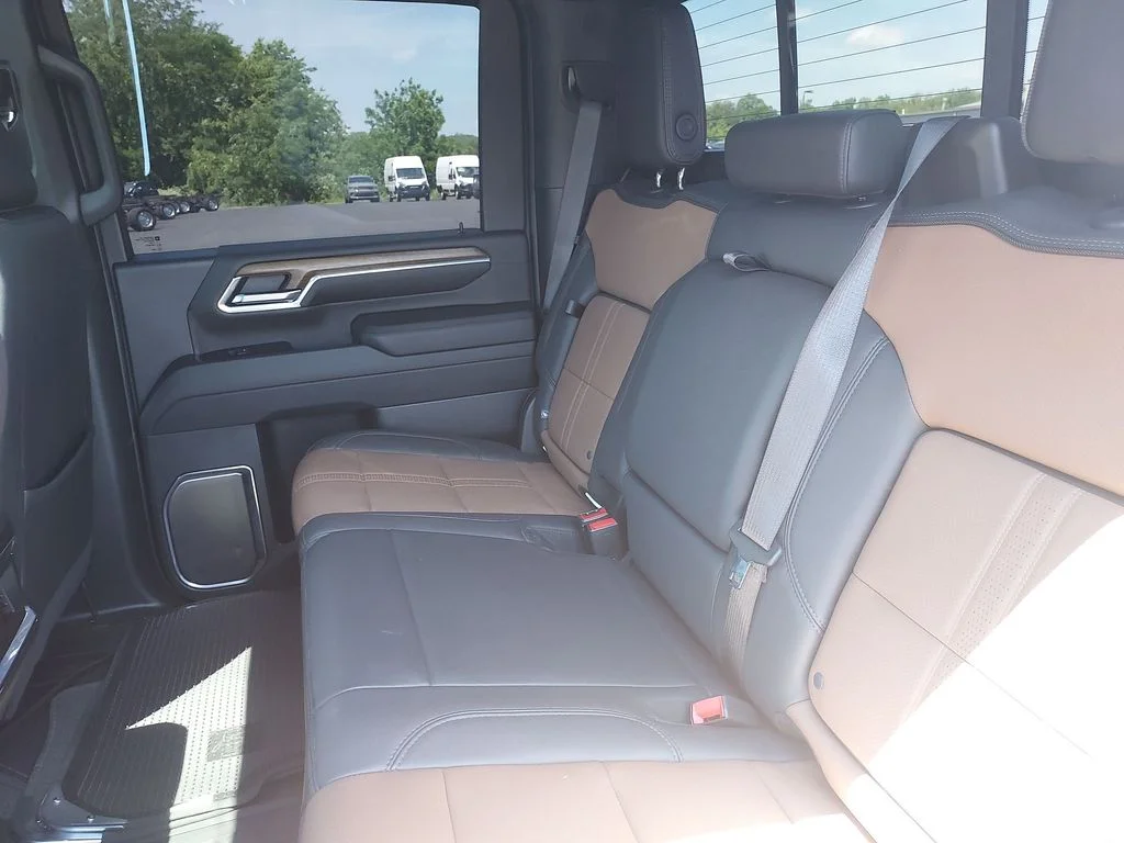 Used 2024 Beige Chevrolet High Country image 28