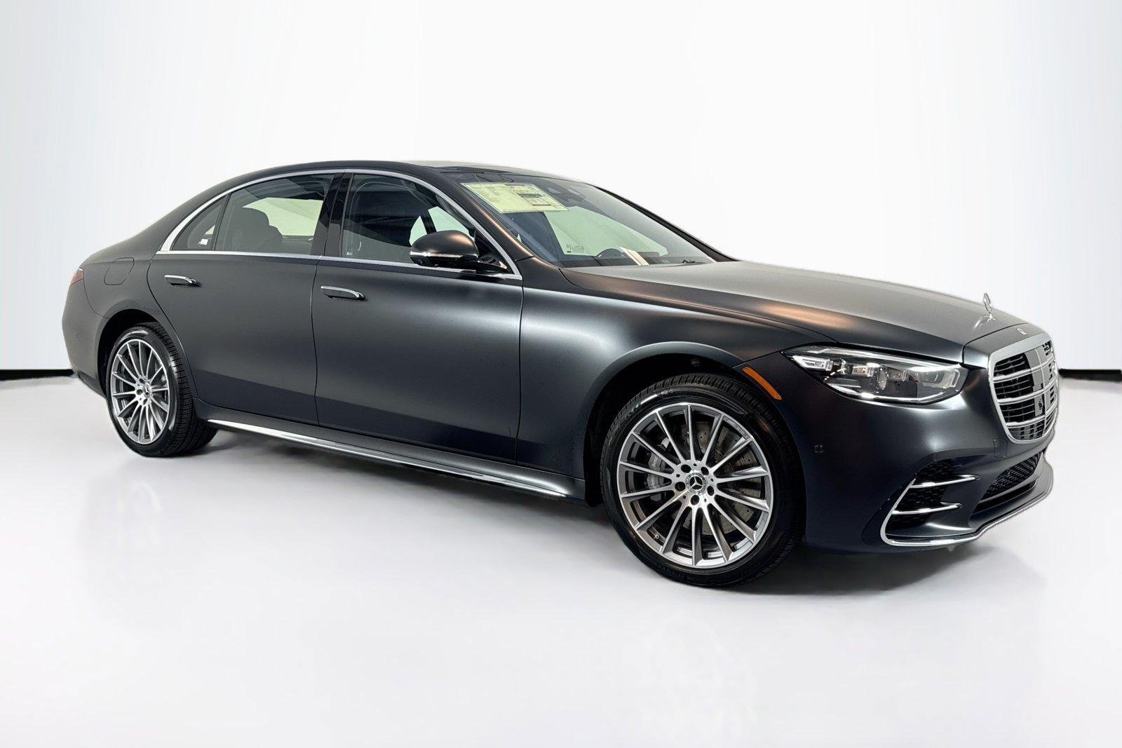 New 2026 Manufaktur Night Black Magno Mercedes-Benz S 580 image 3