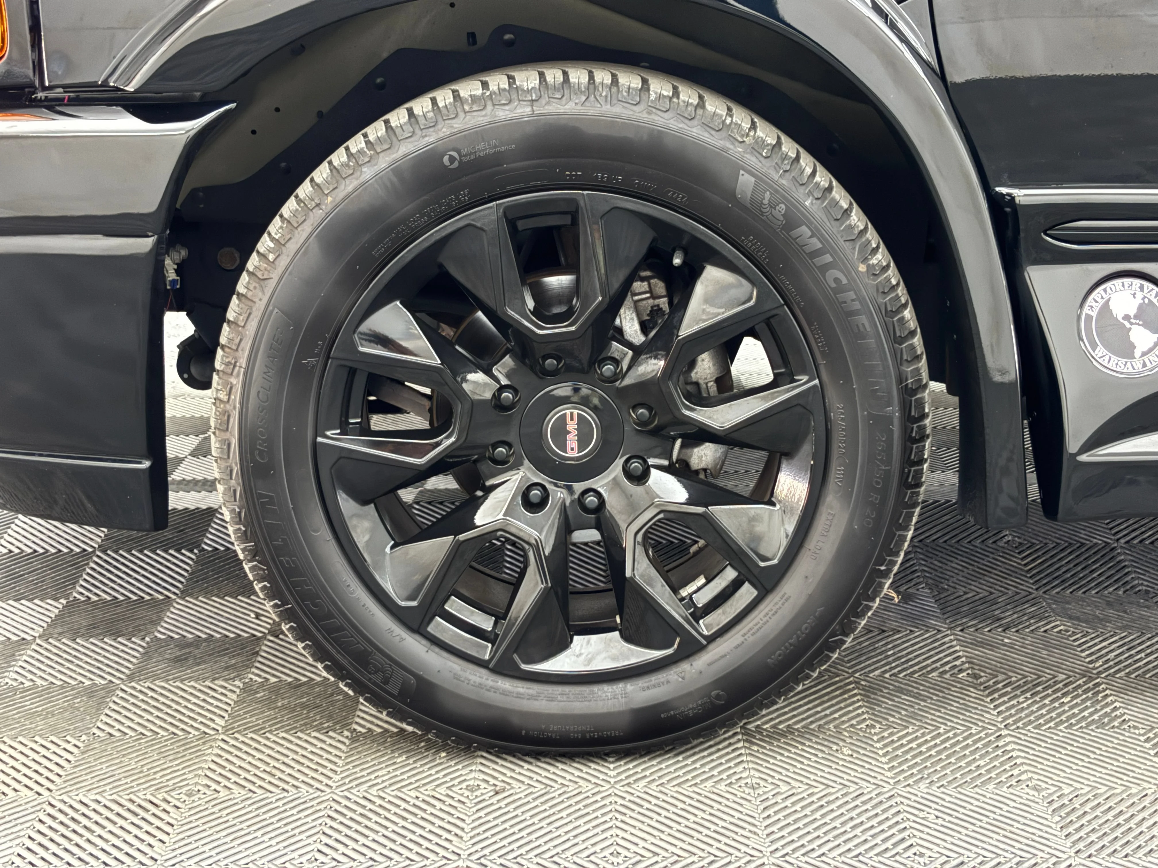 Used 2025 Onyx Black GMC Work Van image 58
