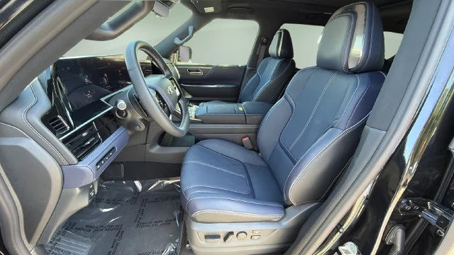 Used 2027 Black INFINITI SPORT image 18