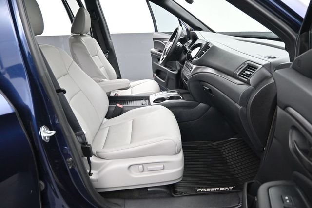 Used 2023 Obsidian Blue Pearl Honda EX-L image 16
