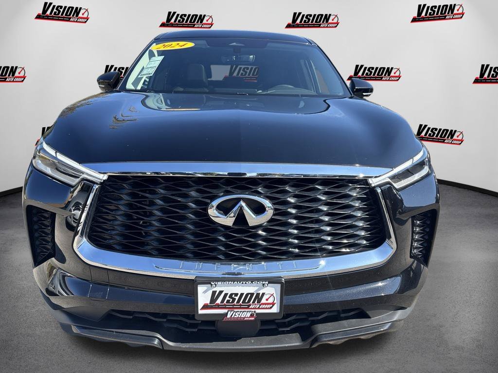 Used 2024 Black INFINITI PURE image 2