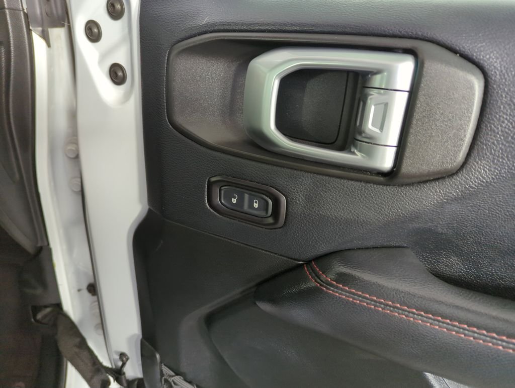 Used 2019 White Jeep Unlimited Rubicon image 31