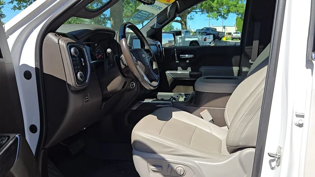 Used 2021 IRIDESCENT PEARL TRICOAT Chevrolet LTZ image 6