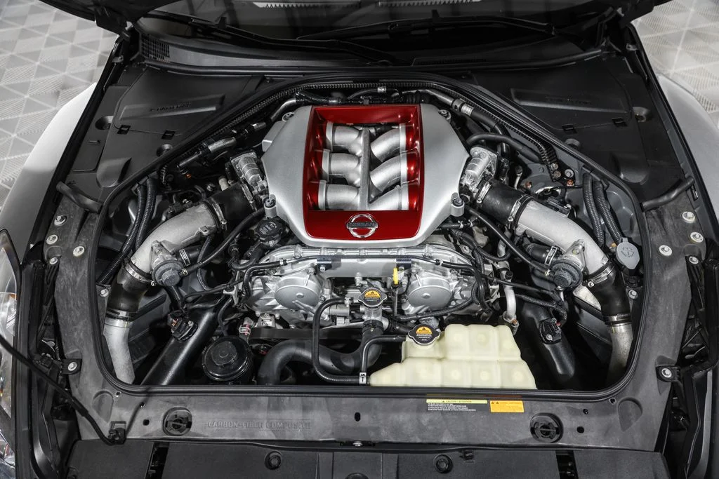 Used 2013 Gray Nissan Premium image 22