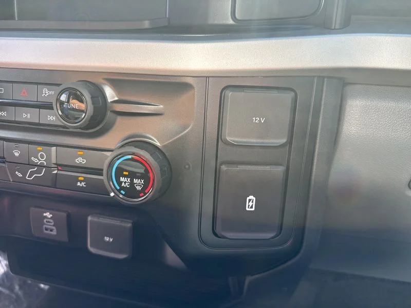 New 2025 Oxford White Ford F-350® XL image 30