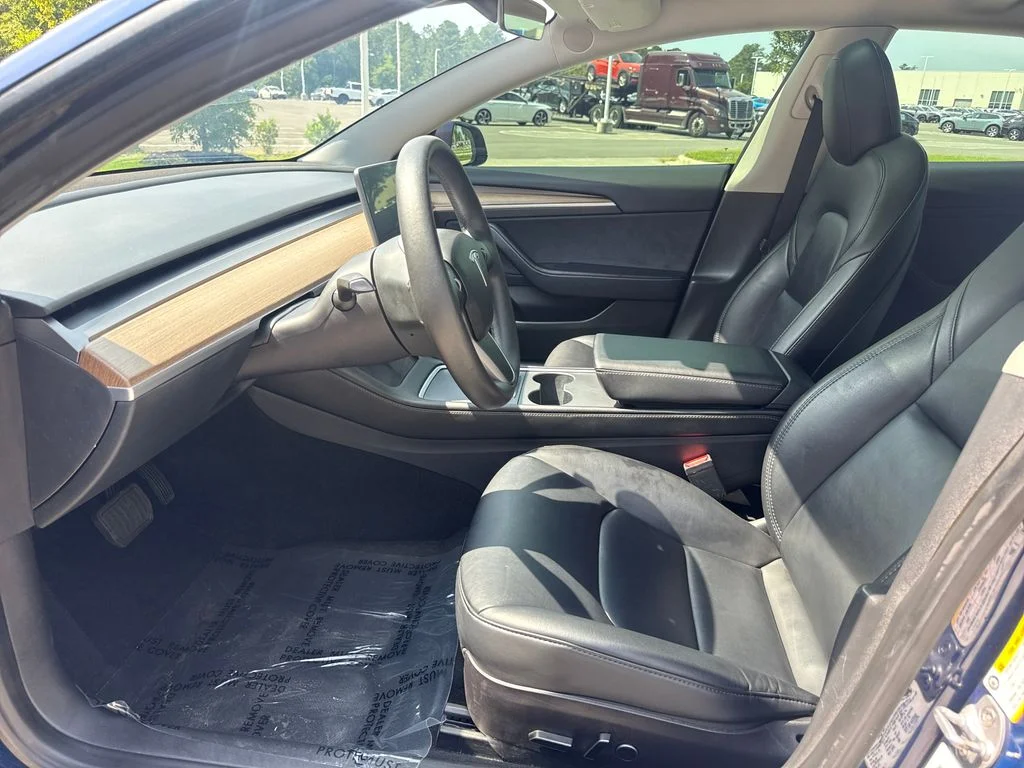 Used 2023 Deep Blue Metallic Tesla Base image 12