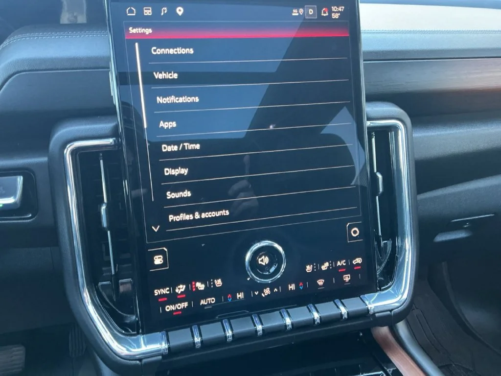 Certified Used 2025 Onyx Black GMC Denali image 17