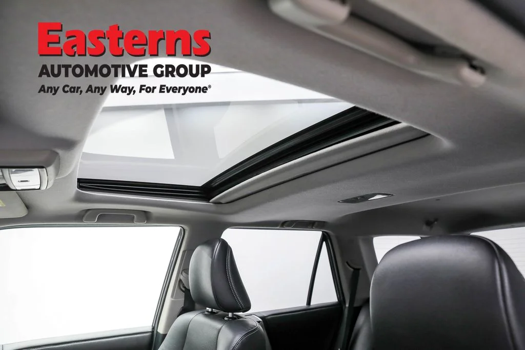 Used 2015 Gray Toyota Limited image 98