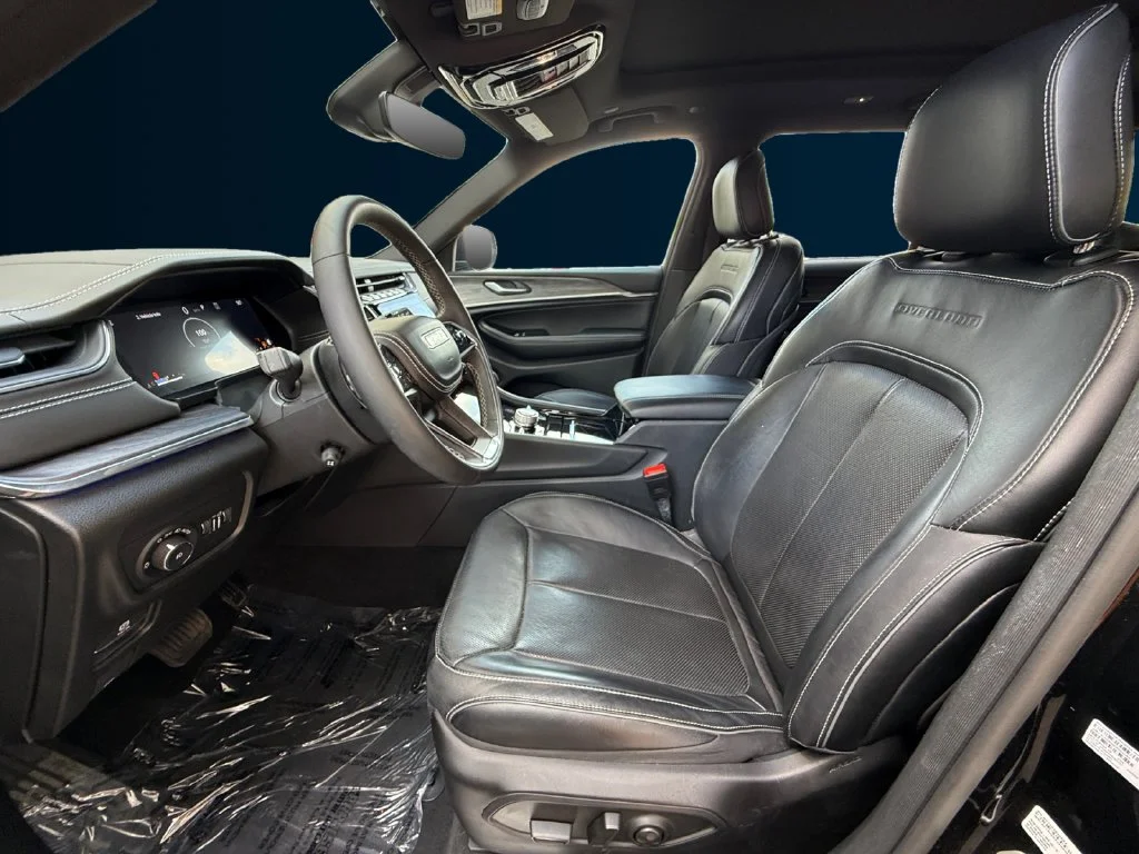 Used 2023 Black Jeep Overland image 10