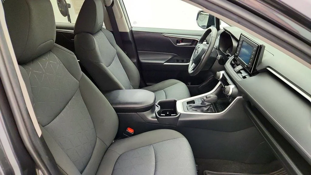 Used 2022 Magnetic Gray Metallic Toyota XLE AWD image 24