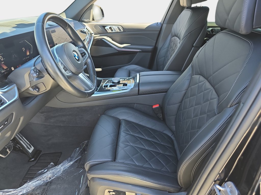 Used 2025 Black BMW sDrive40i image 18