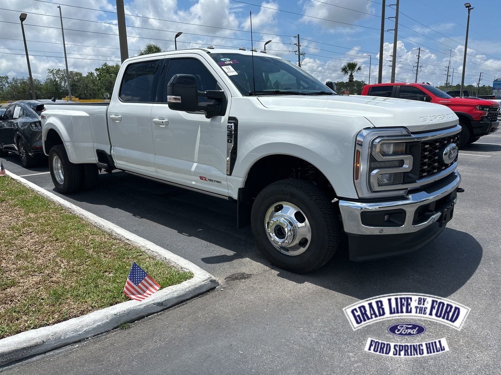 2025 Ford F-350 Lariat 4x4 Crew Cab 8' Box DRW's photo