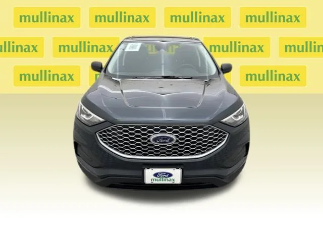 New 2024 Blue Ford SE image 14
