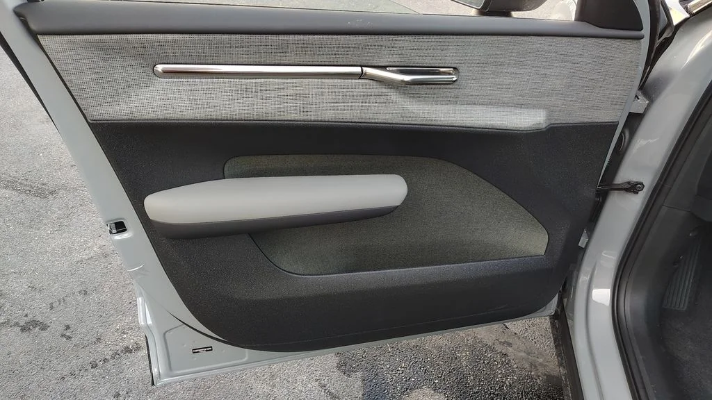 2026 Volvo EX30 Plus - Photo 23