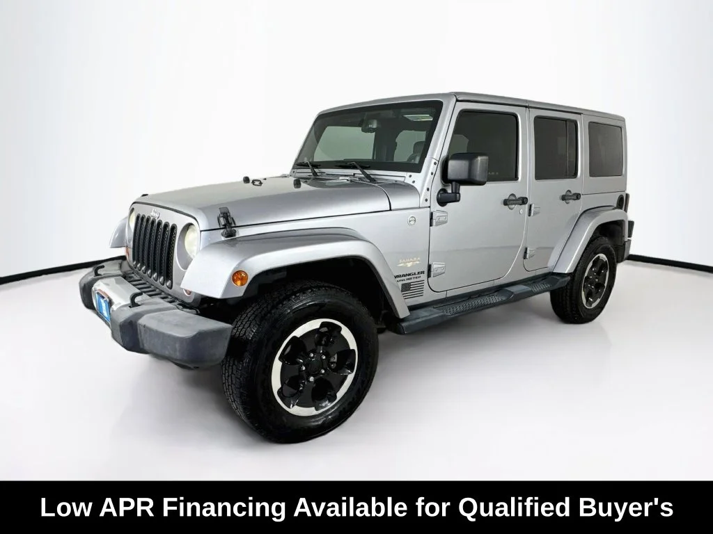 Used 2013 Billet Metallic Clearcoat Jeep Unlimited Sahara image 3