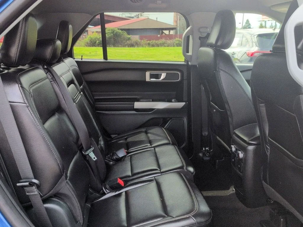 Used 2021 Blue Metallic Ford XLT image 28