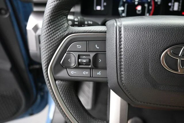 Used 2026 Blue Toyota SR5 image 28