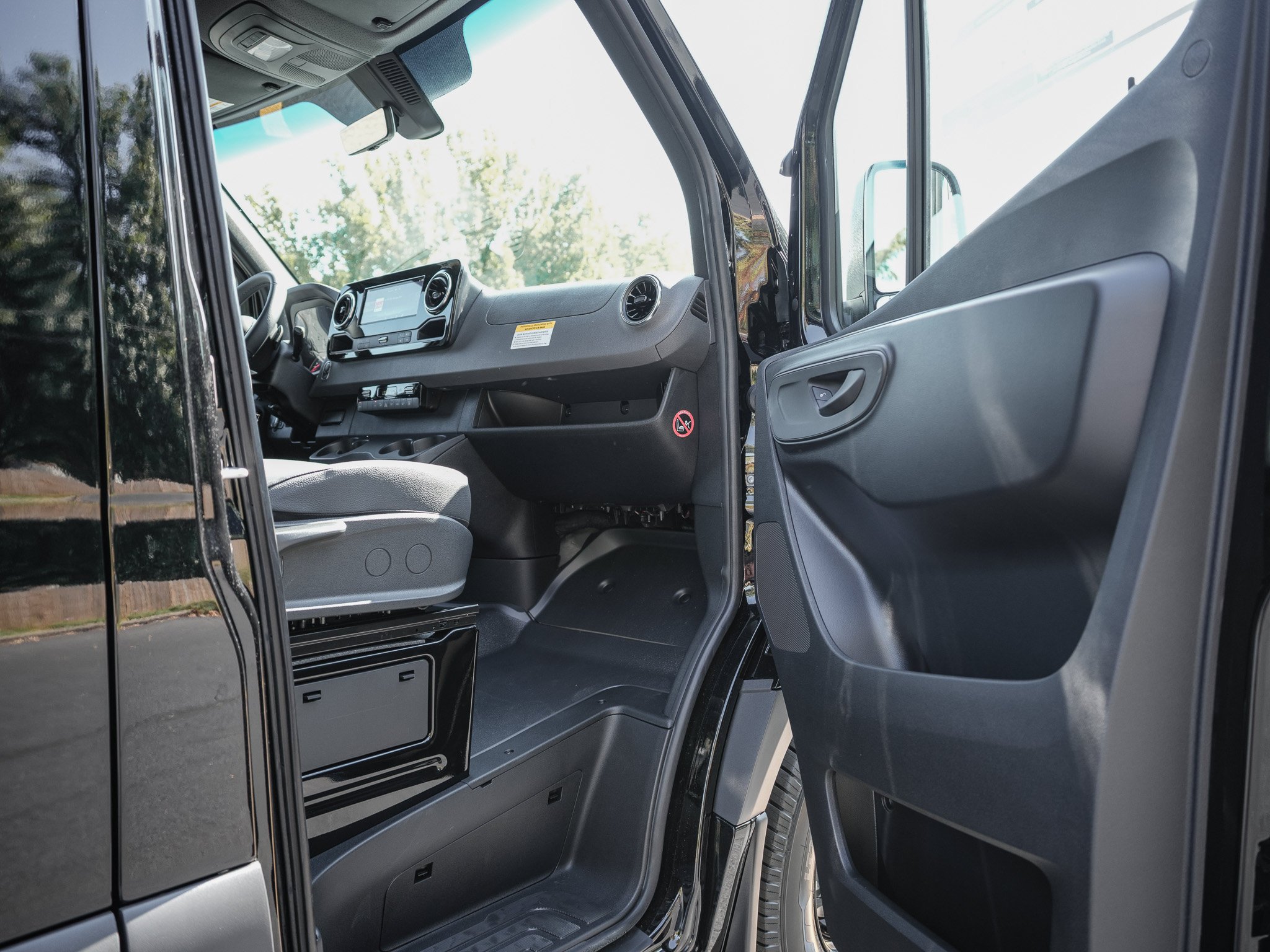 New 2026 OBSIDIAN BLACK Mercedes-Benz  image 27